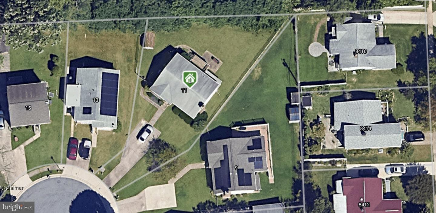 11 McKenna Court photo 4