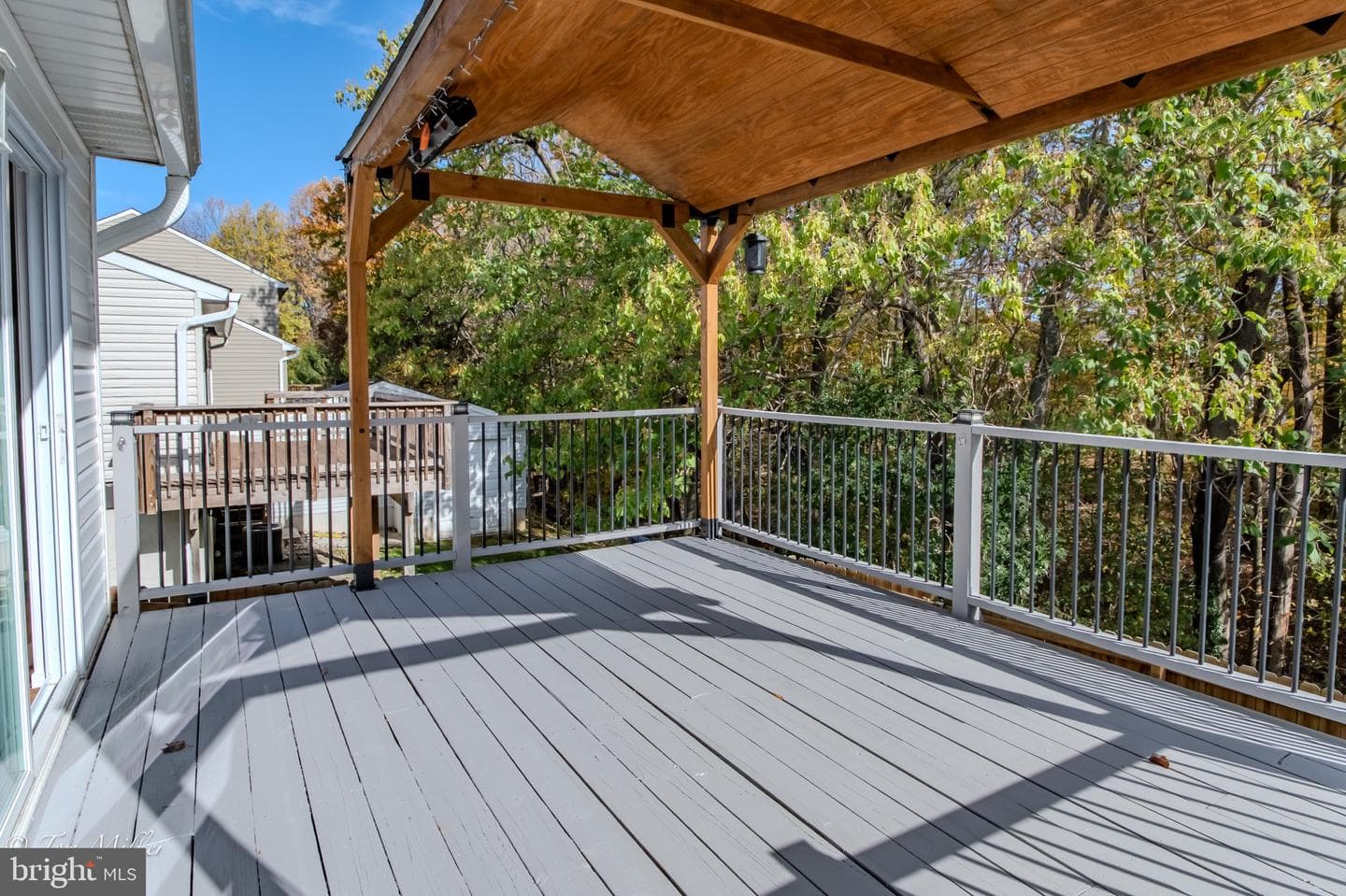 9544 Gunhill Circle photo 45