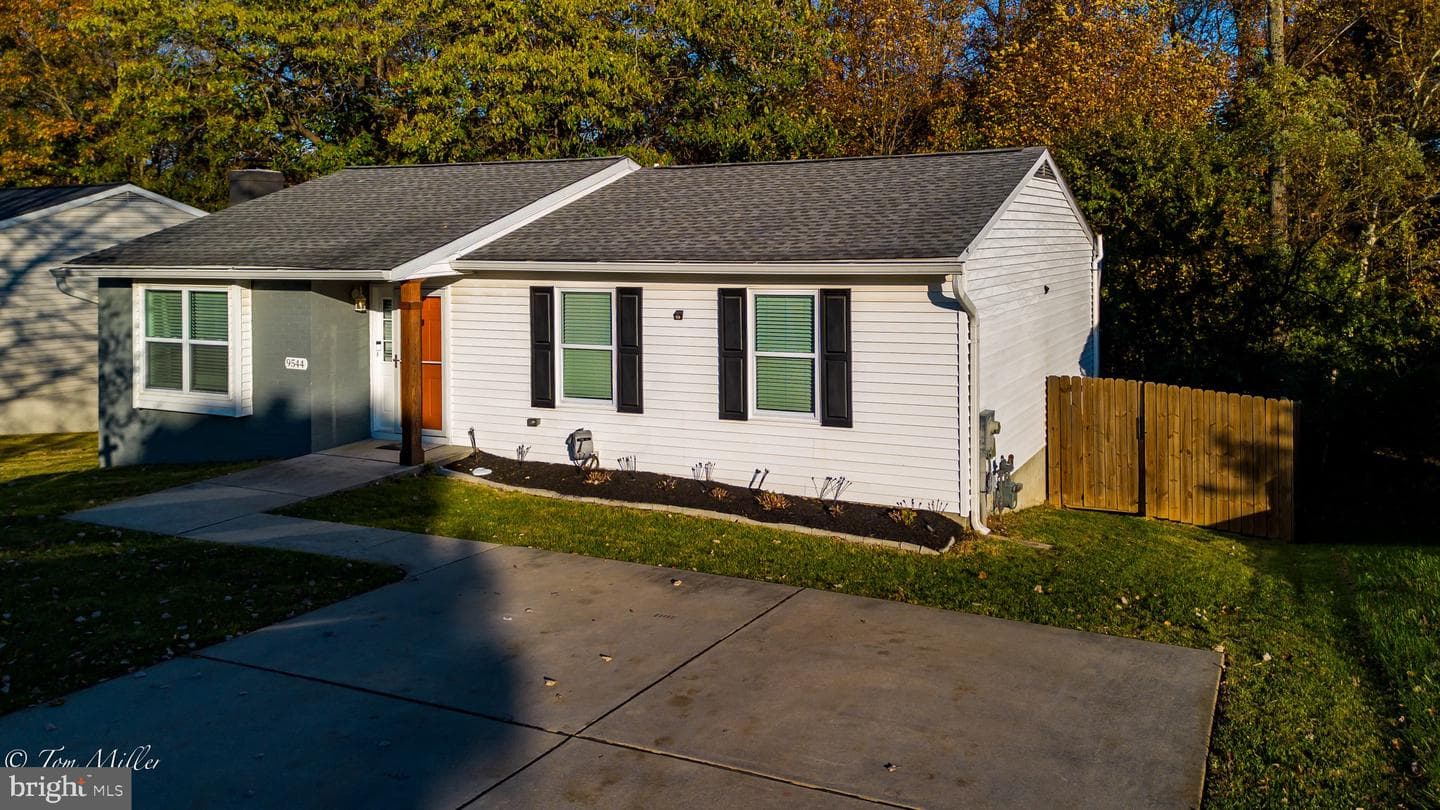 9544 Gunhill Circle photo 47