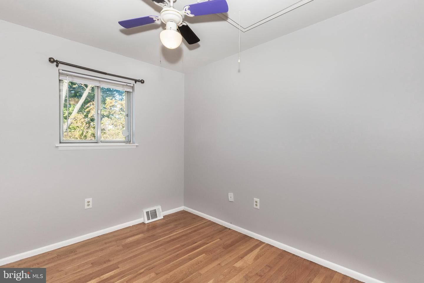 318 Bryanstone Road photo 11