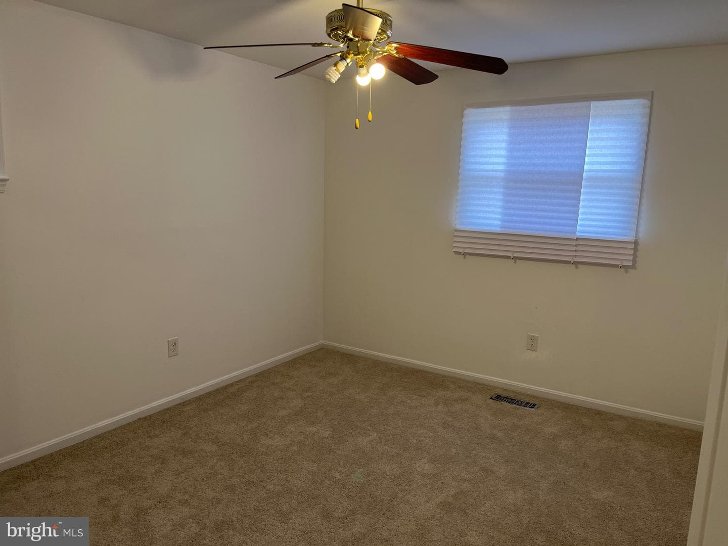 8829 Sigrid Road photo 16