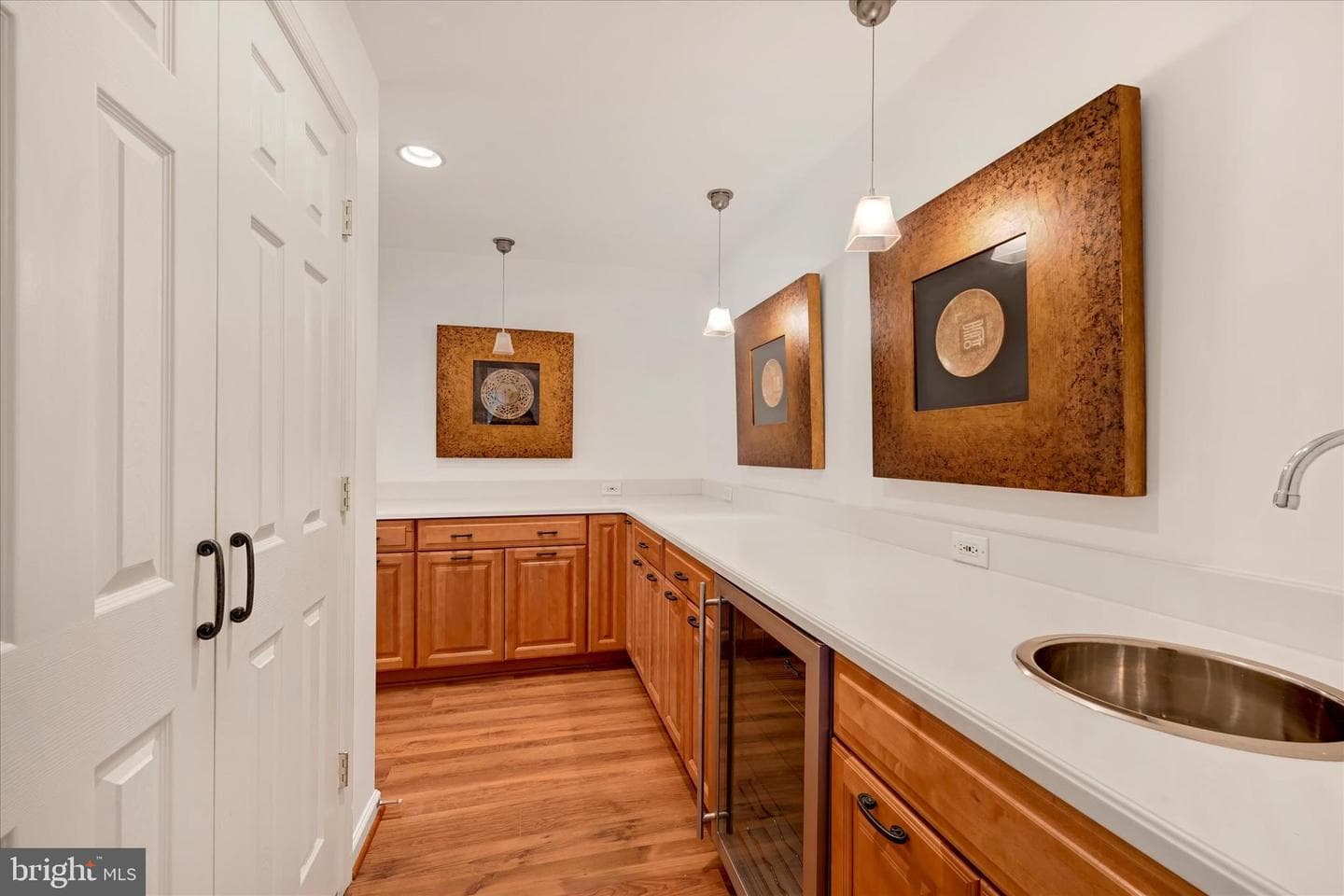 4 Midcrest Court photo 13