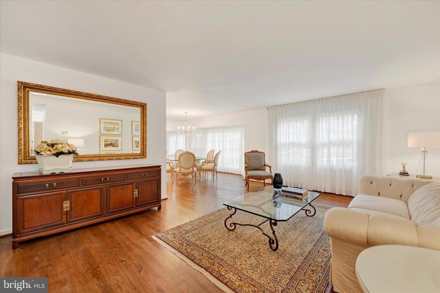 4 Midcrest Court photo 8
