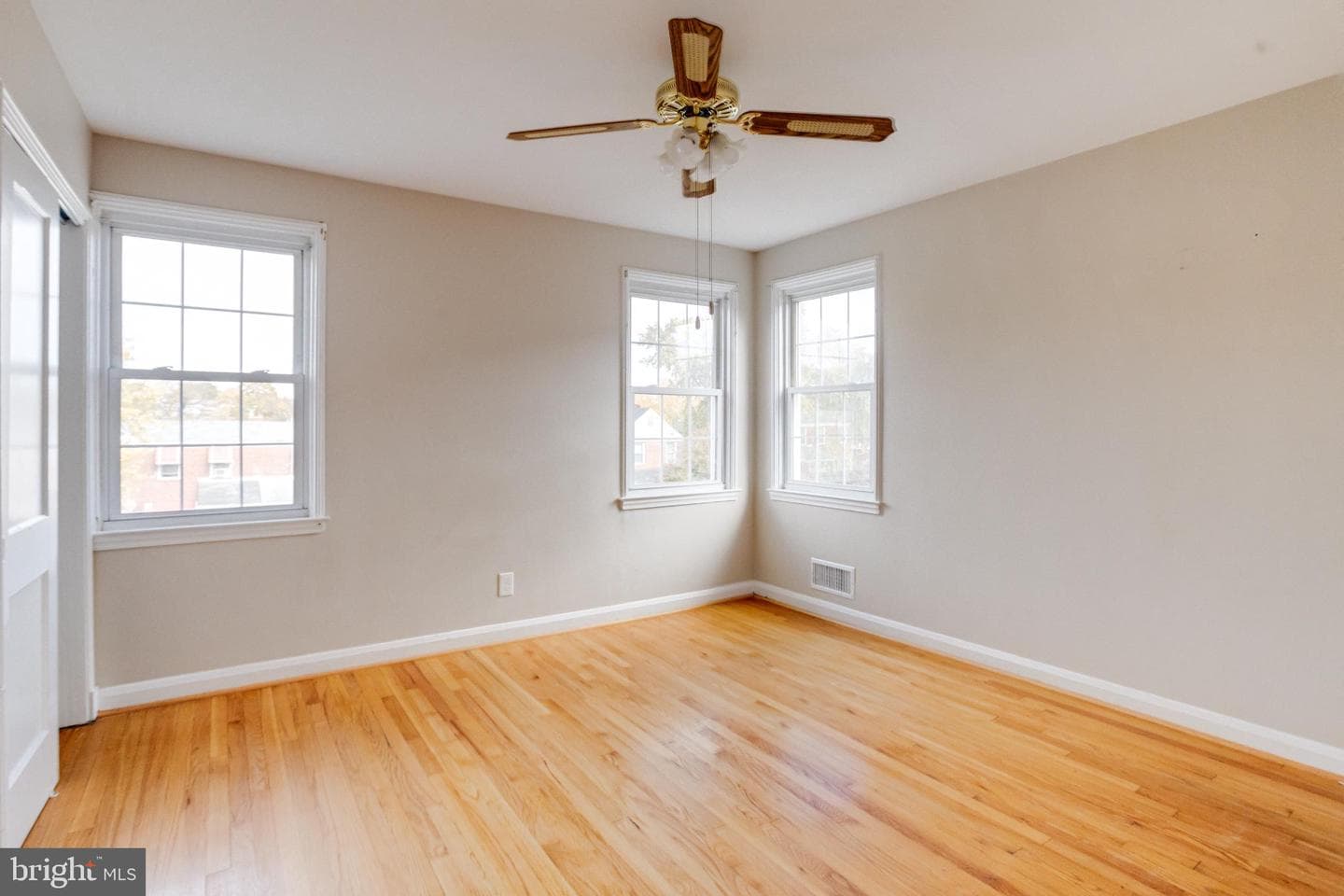 7455 Manchester Road photo 17