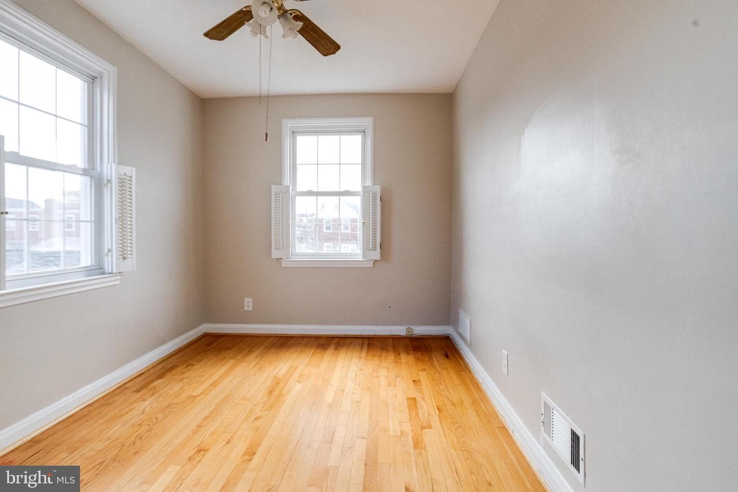 7455 Manchester Road photo 29