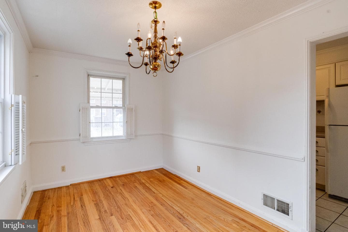 7455 Manchester Road photo 9