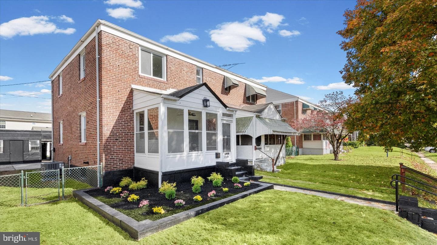 2529 Liberty Parkway photo 3