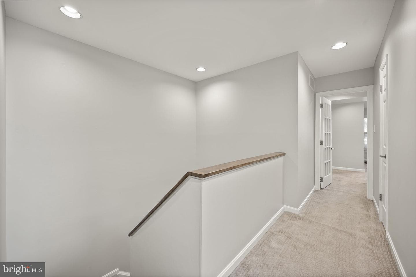 124 River Oaks Circle photo 16