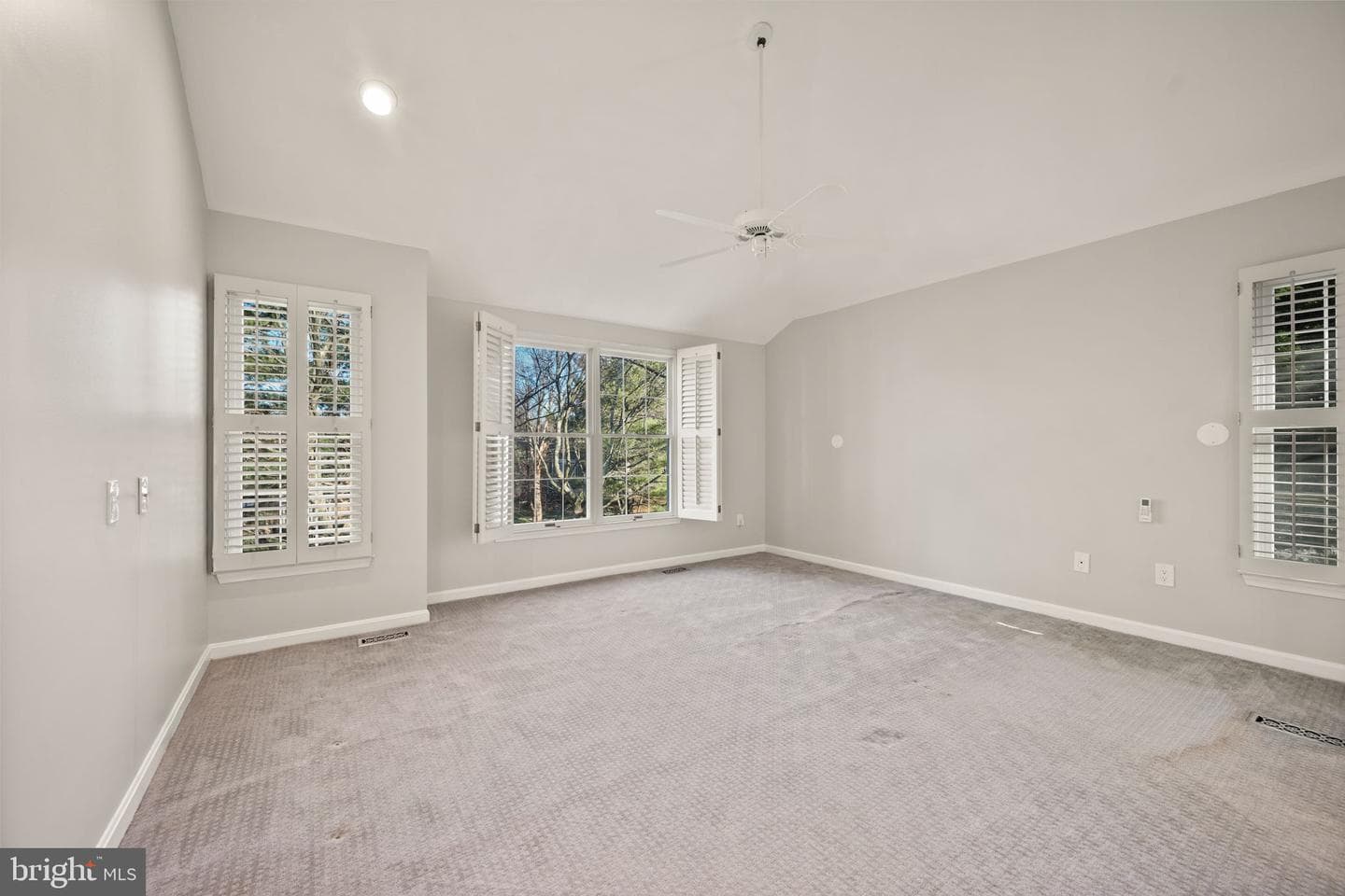 124 River Oaks Circle photo 18