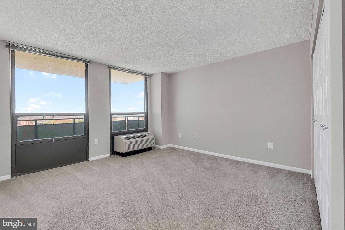 205 E Joppa Road #1902 photo 25
