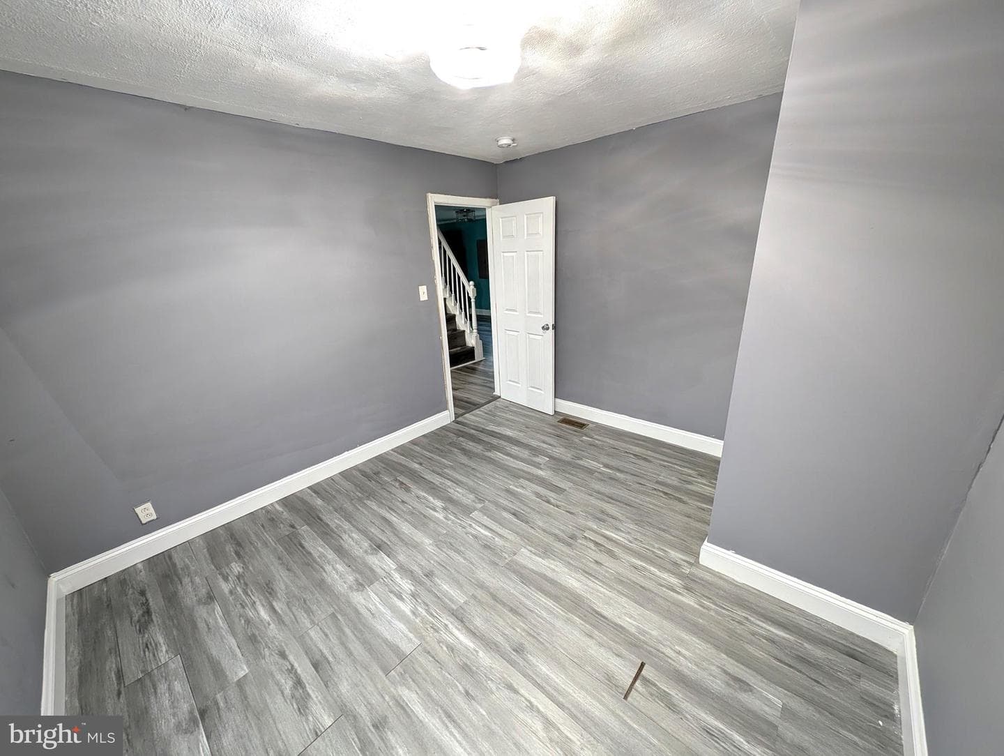 8102 Cornwall Road photo 9