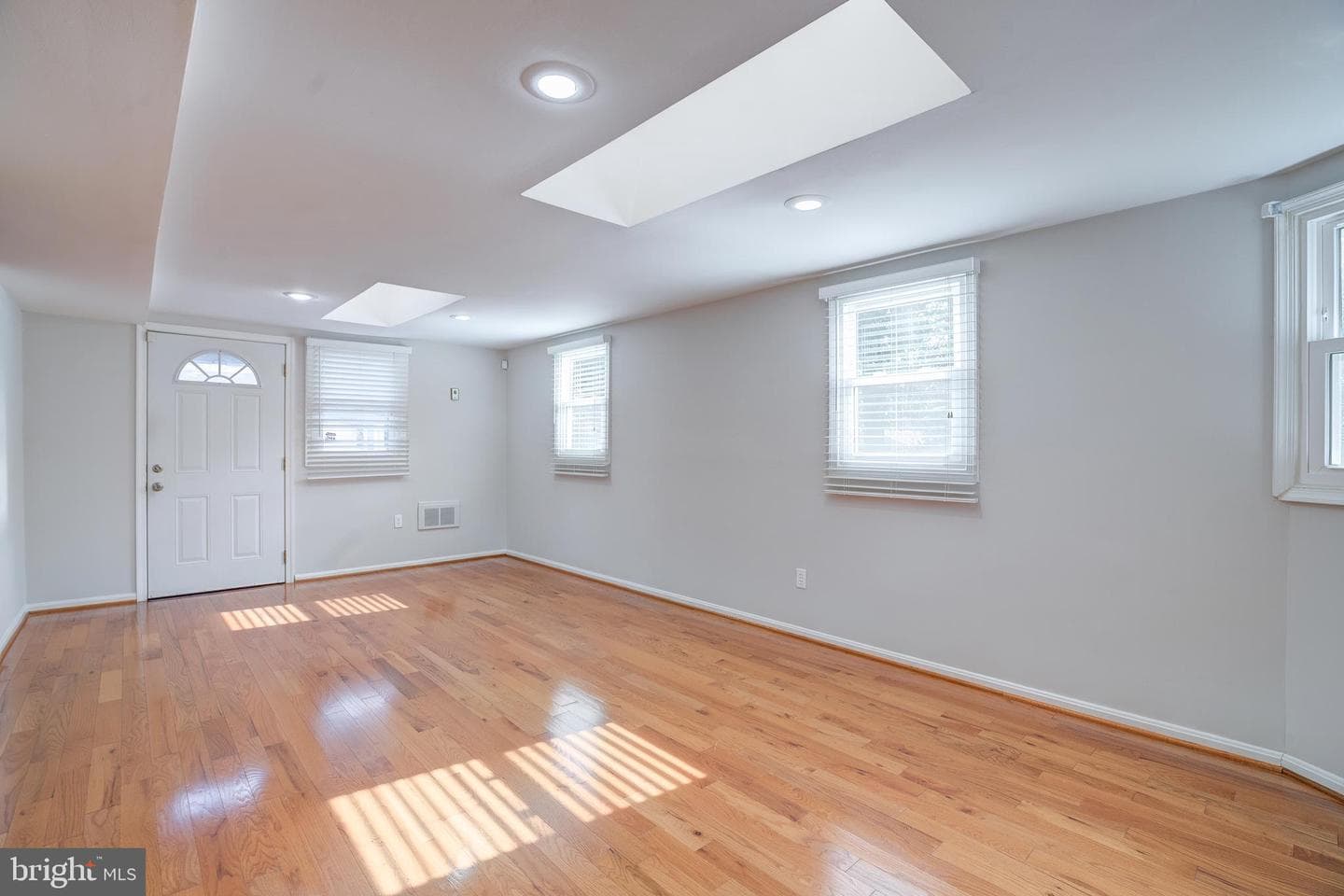 119 E Cherry Hill Road photo 16