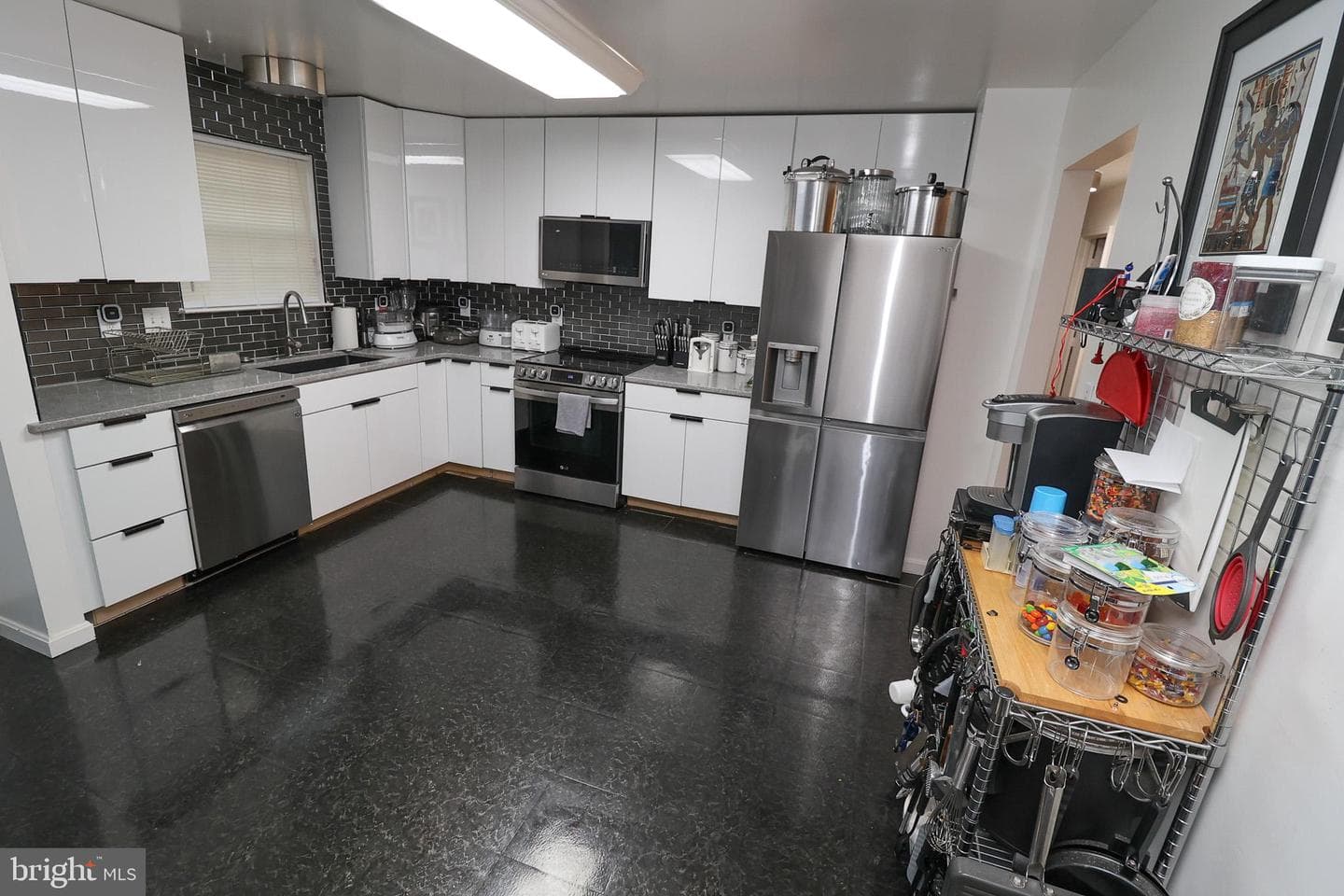 9406 Painted Tree Drive 9406 Painted Tree Drive photo 3