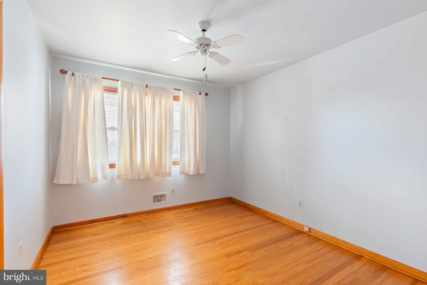8301 Overmont Road photo 15