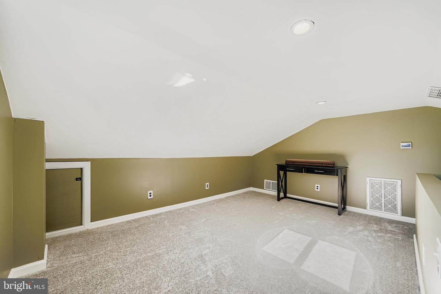 307 Montrose Avenue photo 19
