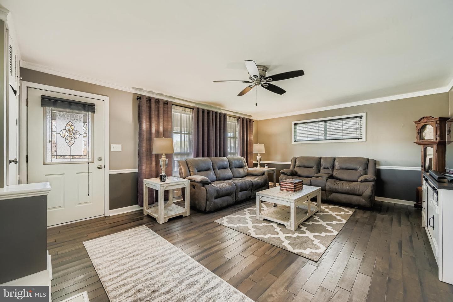 307 Montrose Avenue photo 5