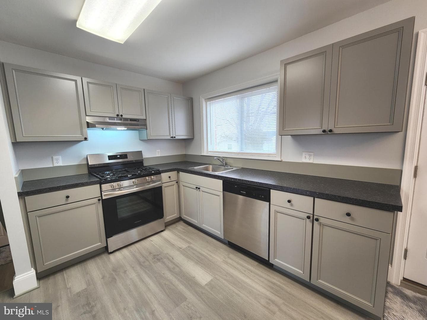 914 Vanderwood Road photo 9