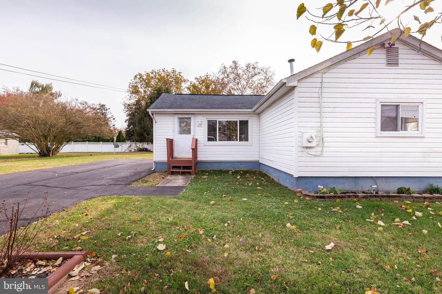 7231 Greenbank Road photo 2