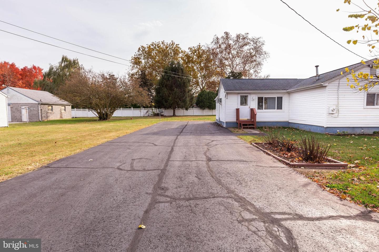 7231 Greenbank Road photo 3