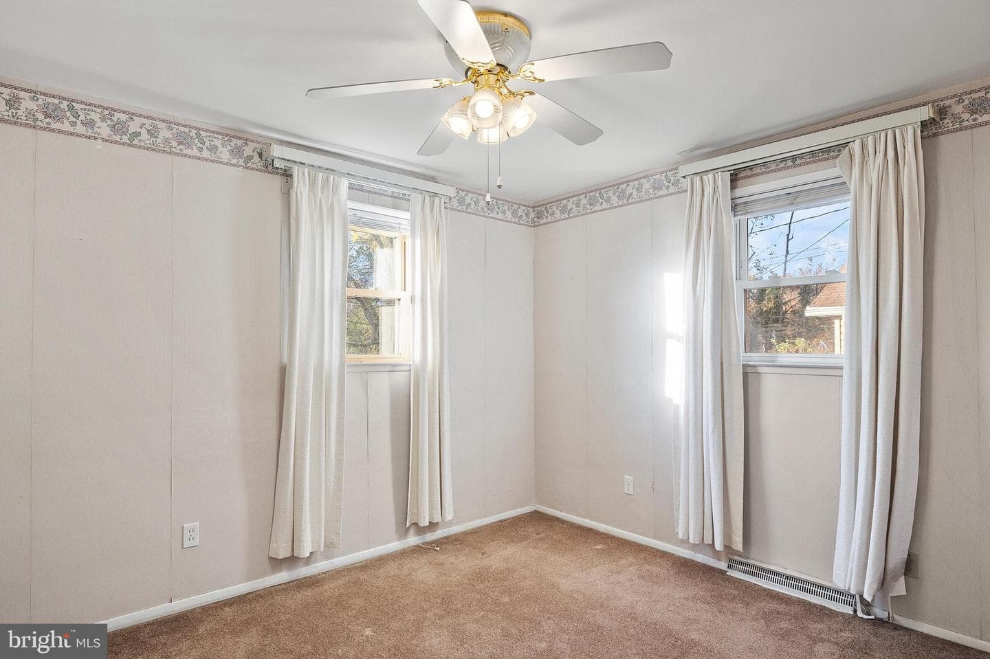 2305 Rockwell Avenue photo 21