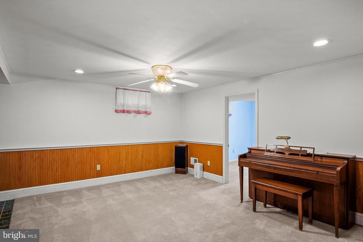 2305 Rockwell Avenue photo 29