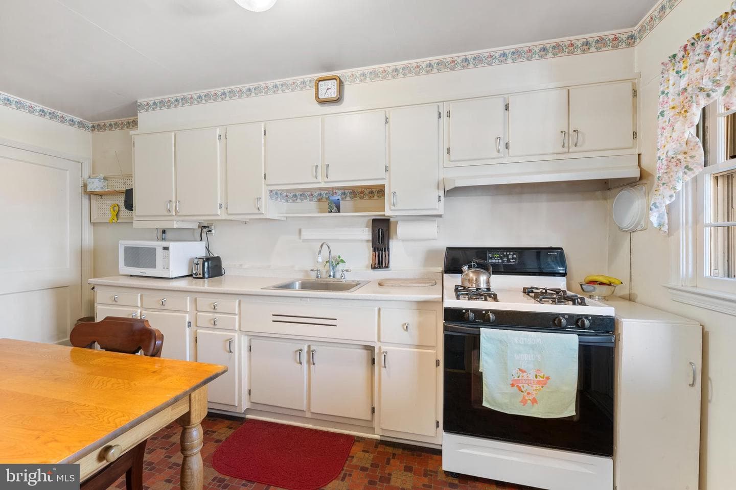 8 Winthrop Court photo 8