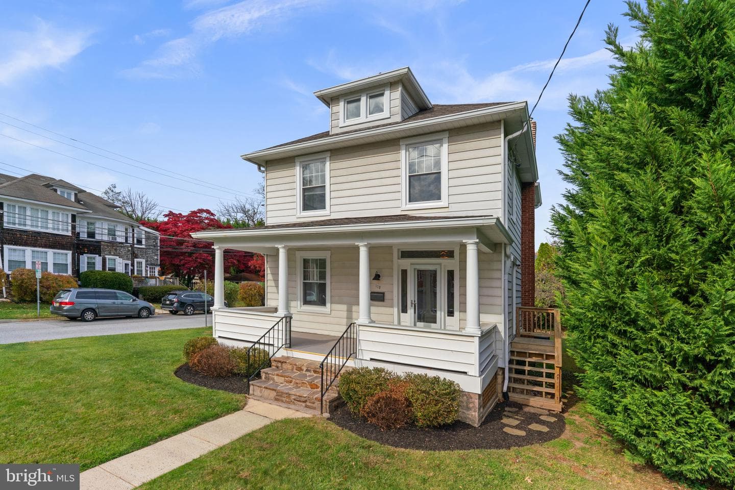 112 Burke Avenue photo 2