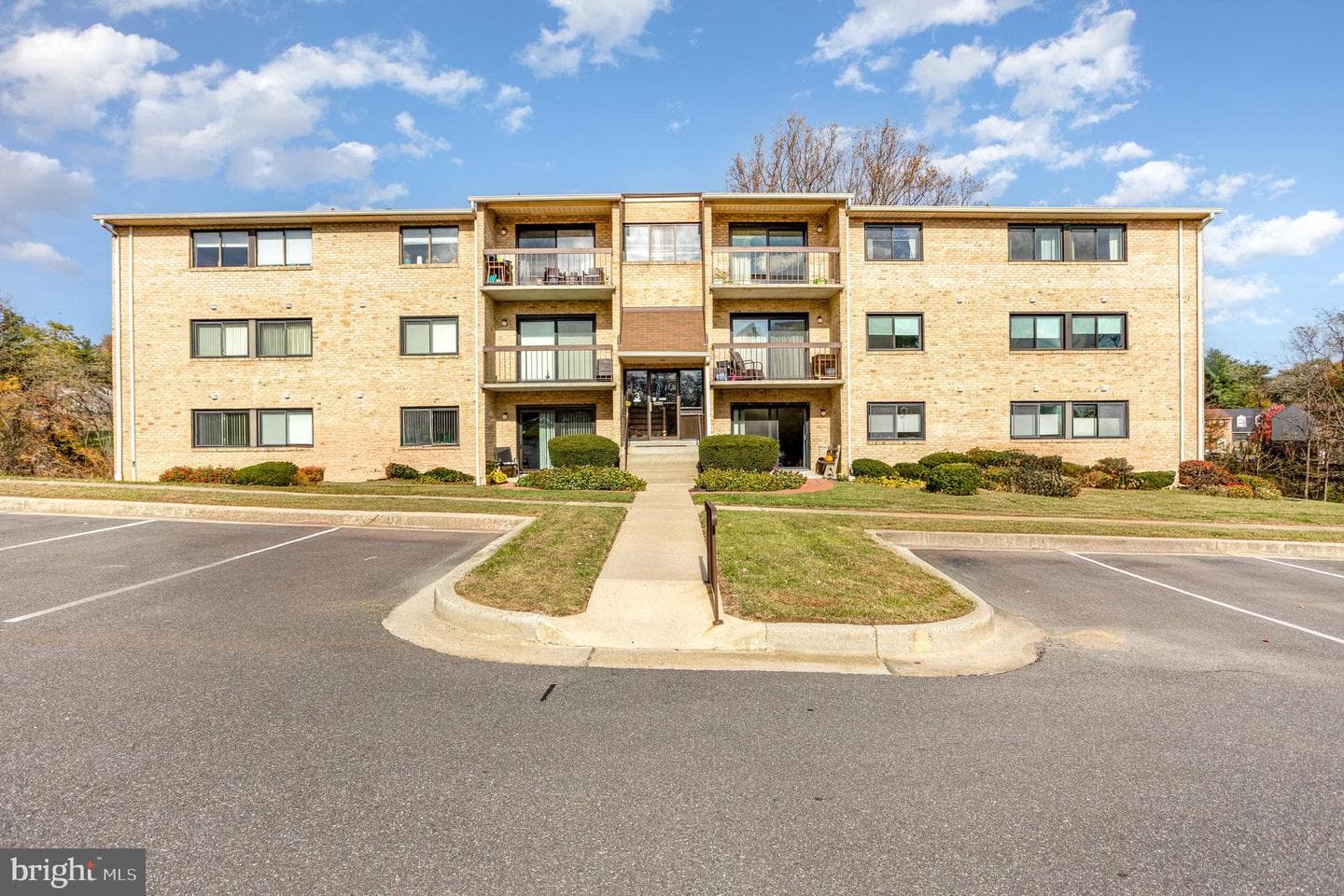 3 Summit Hill Court #b-2 photo 2
