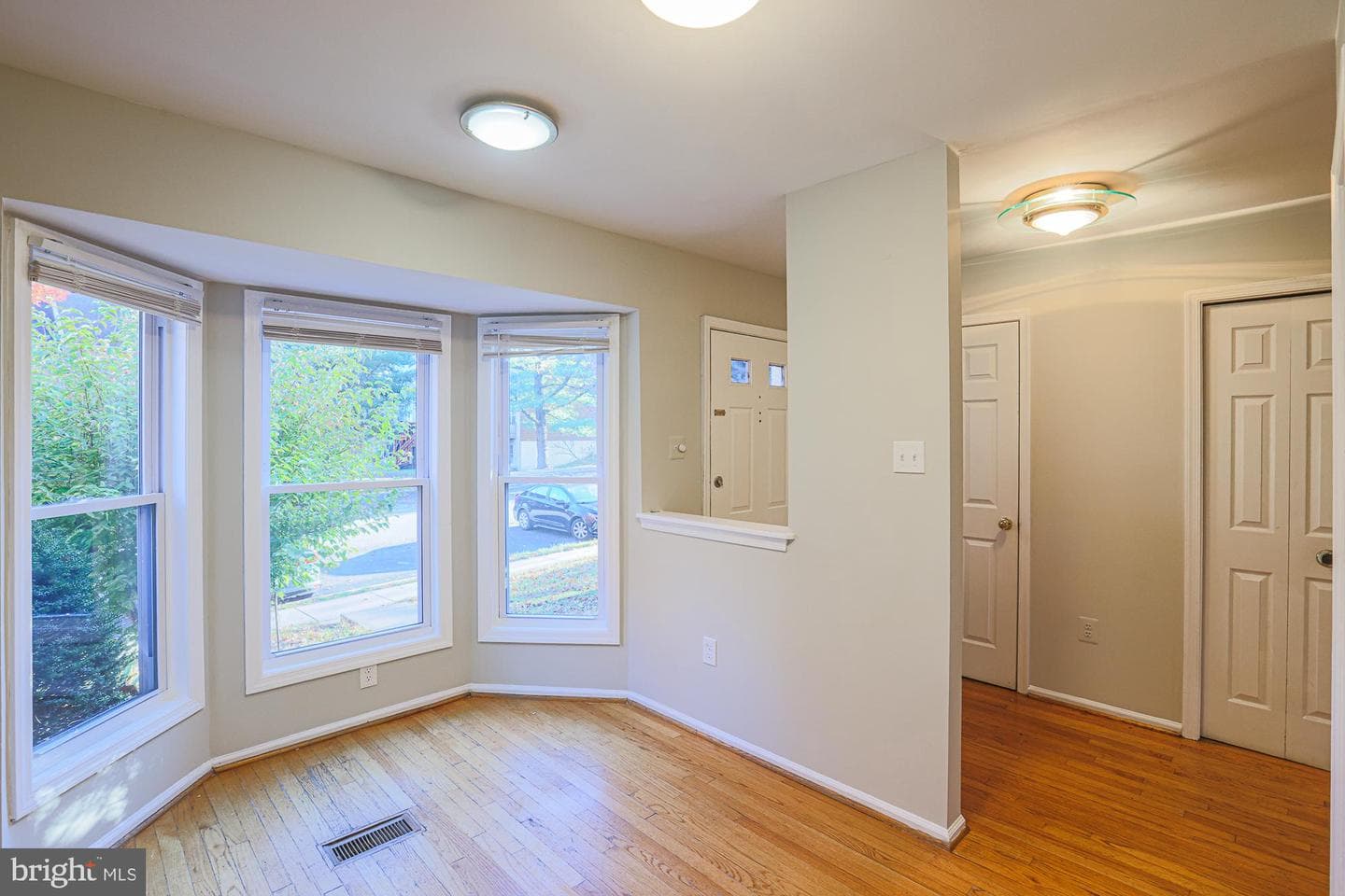 8 Greenshire Lane photo 12