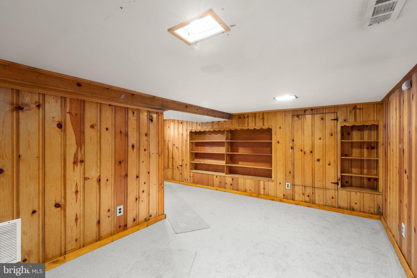 240 Burke Avenue photo 21