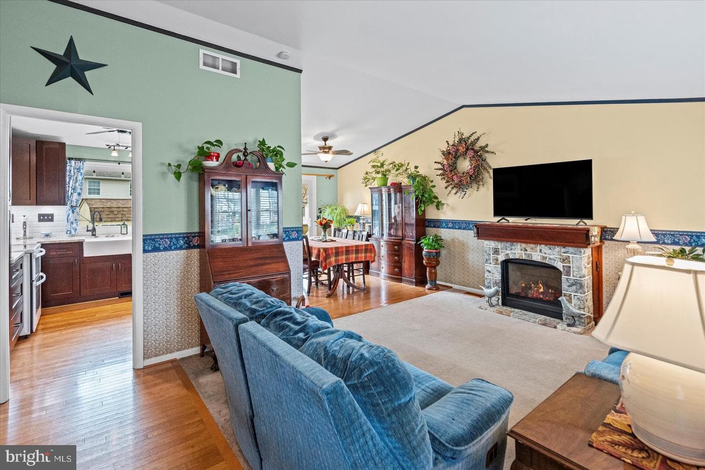 4813 Galley Road photo 9