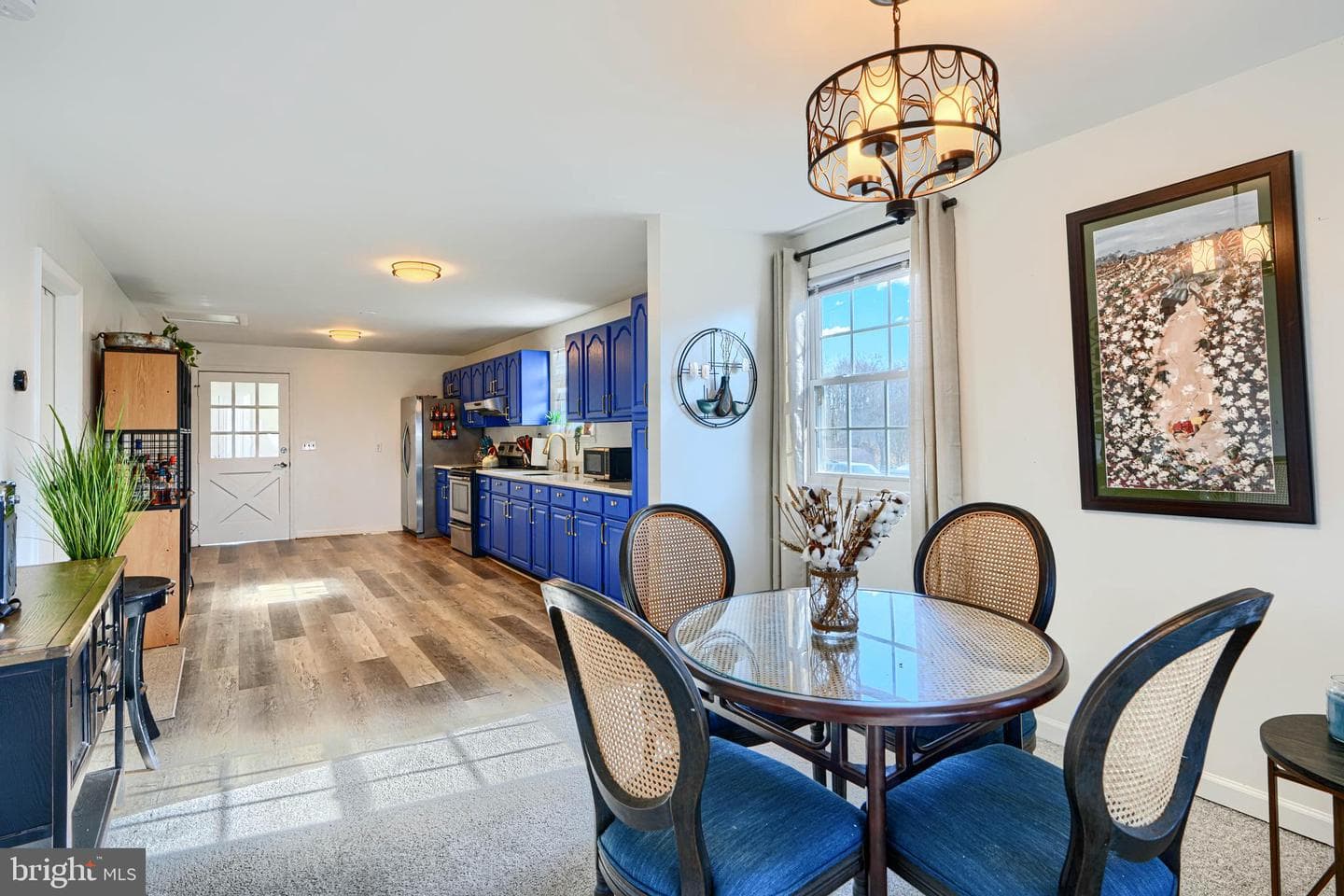 1132 E Riverside photo 23