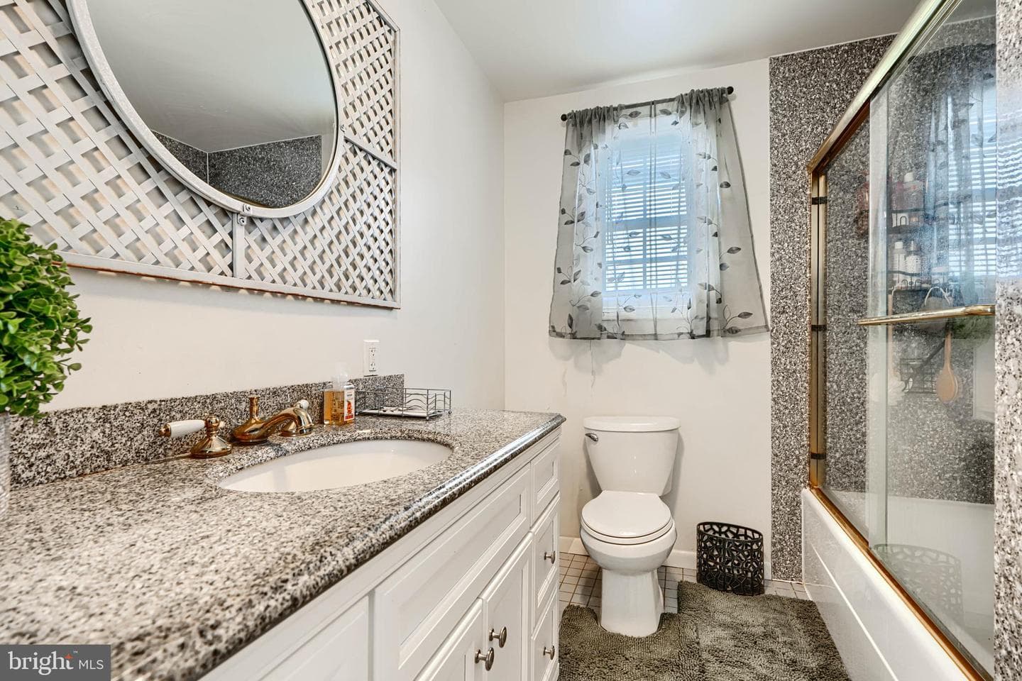 1132 E Riverside photo 37
