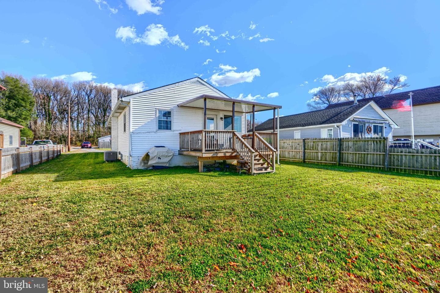 1132 E Riverside photo 43