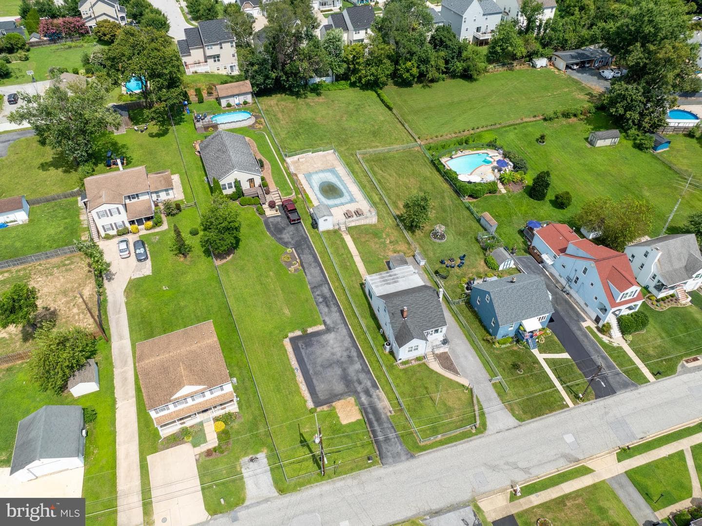 3008 Summit Avenue photo 2