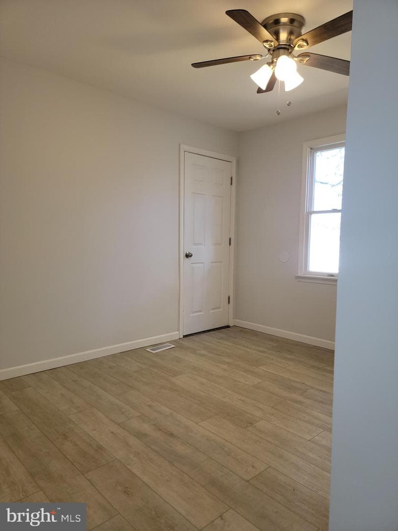 2621 N Snyder Avenue photo 13