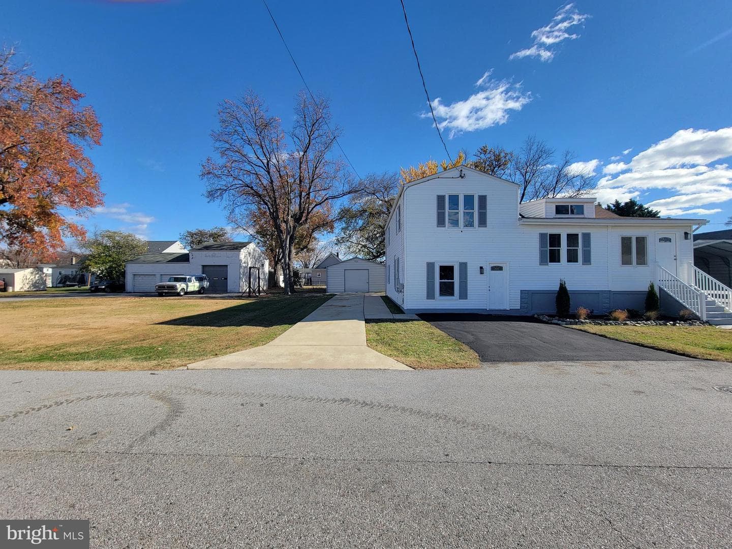 2621 N Snyder Avenue photo 53