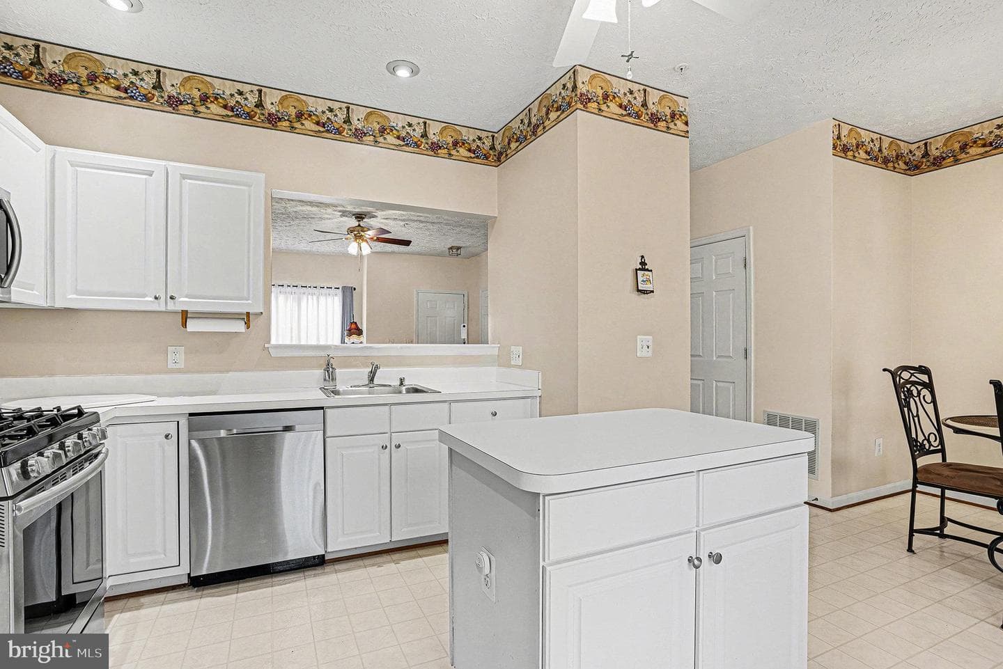 22 Oaksylvan Way photo 8