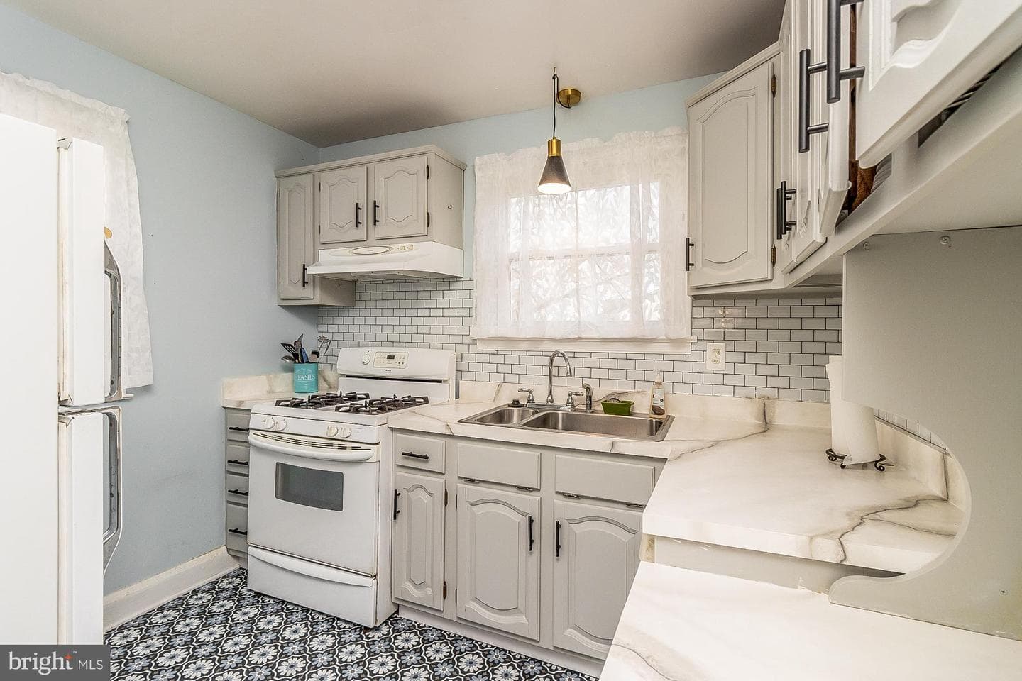 2645 Spring Road photo 12