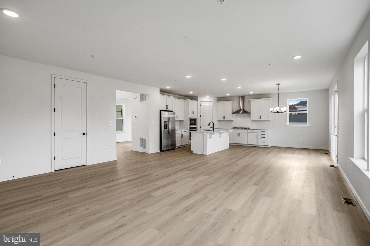906 Honeyflower Drive photo 24