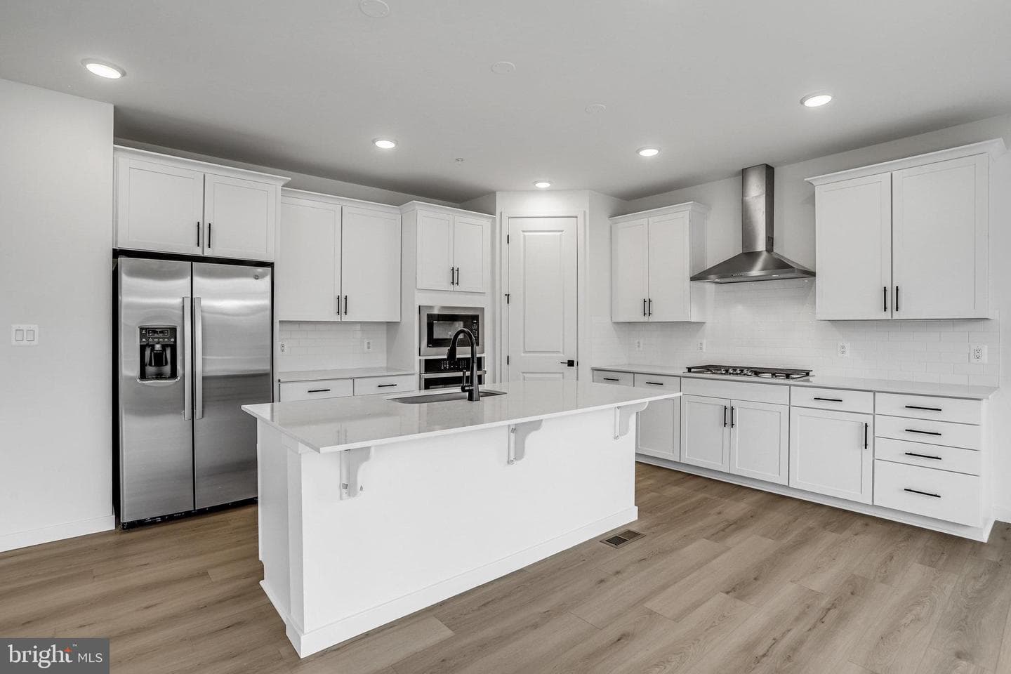 906 Honeyflower Drive photo 31