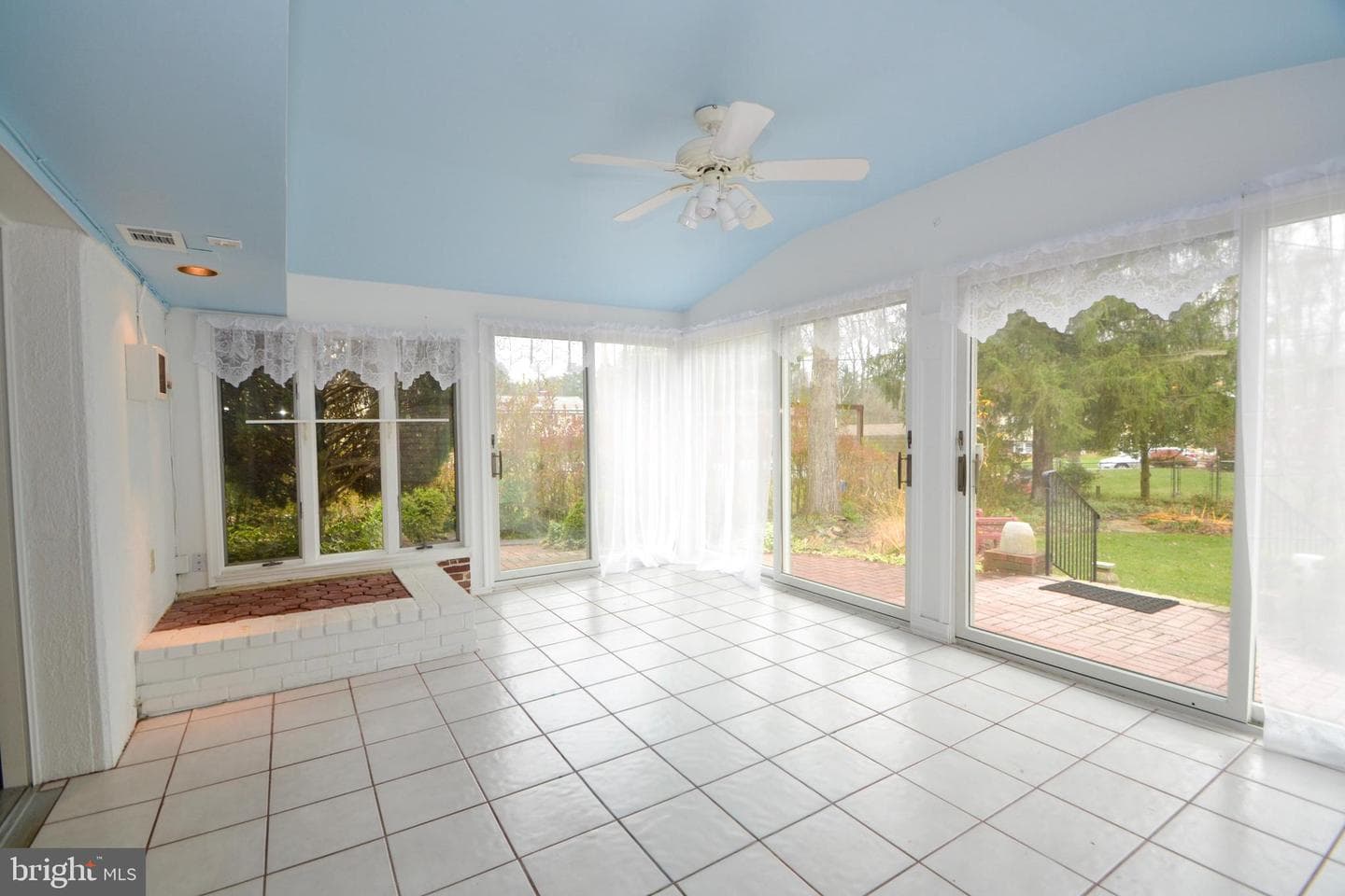 120 Lamport Road photo 22