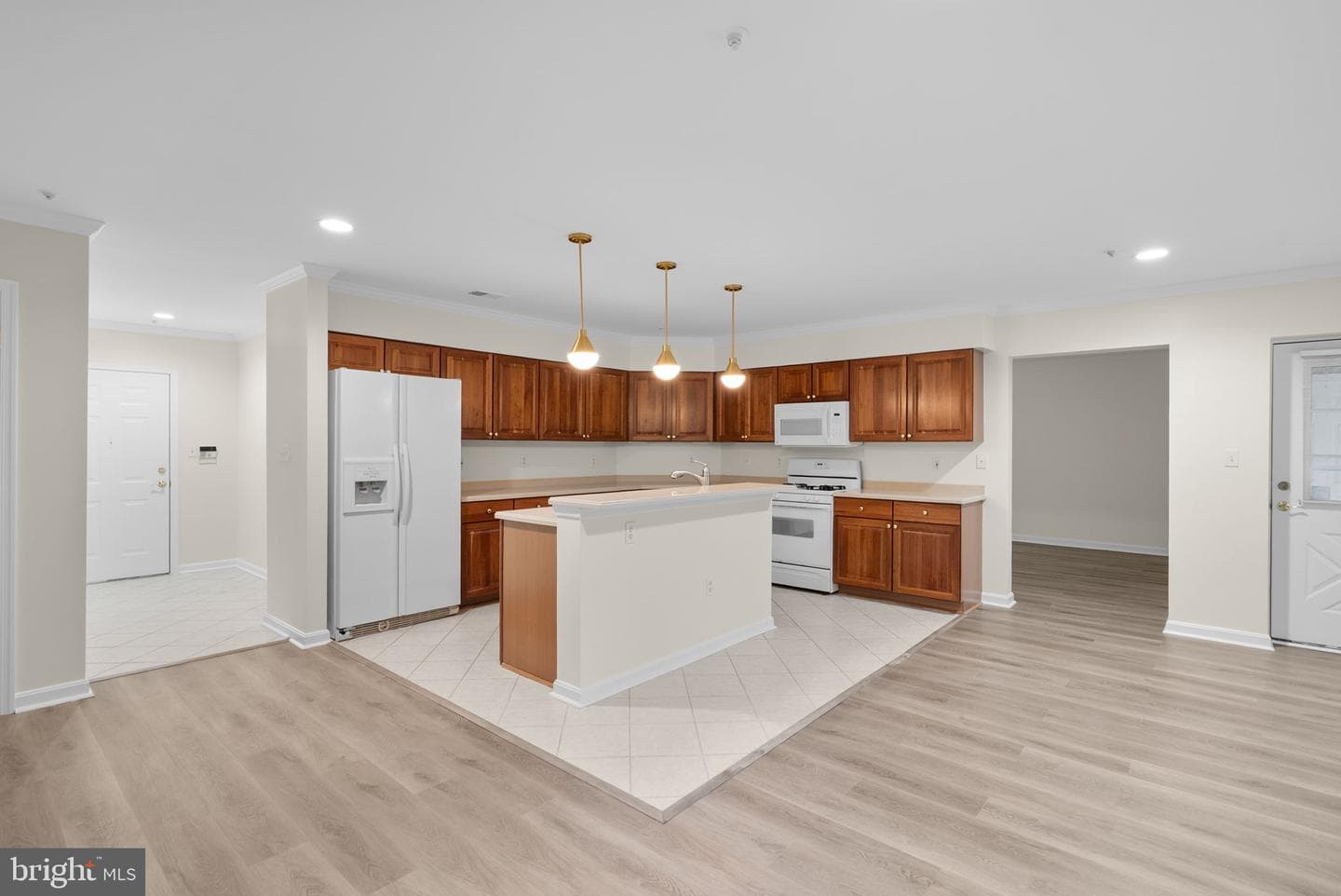 641 Straffan Drive #102 photo 8