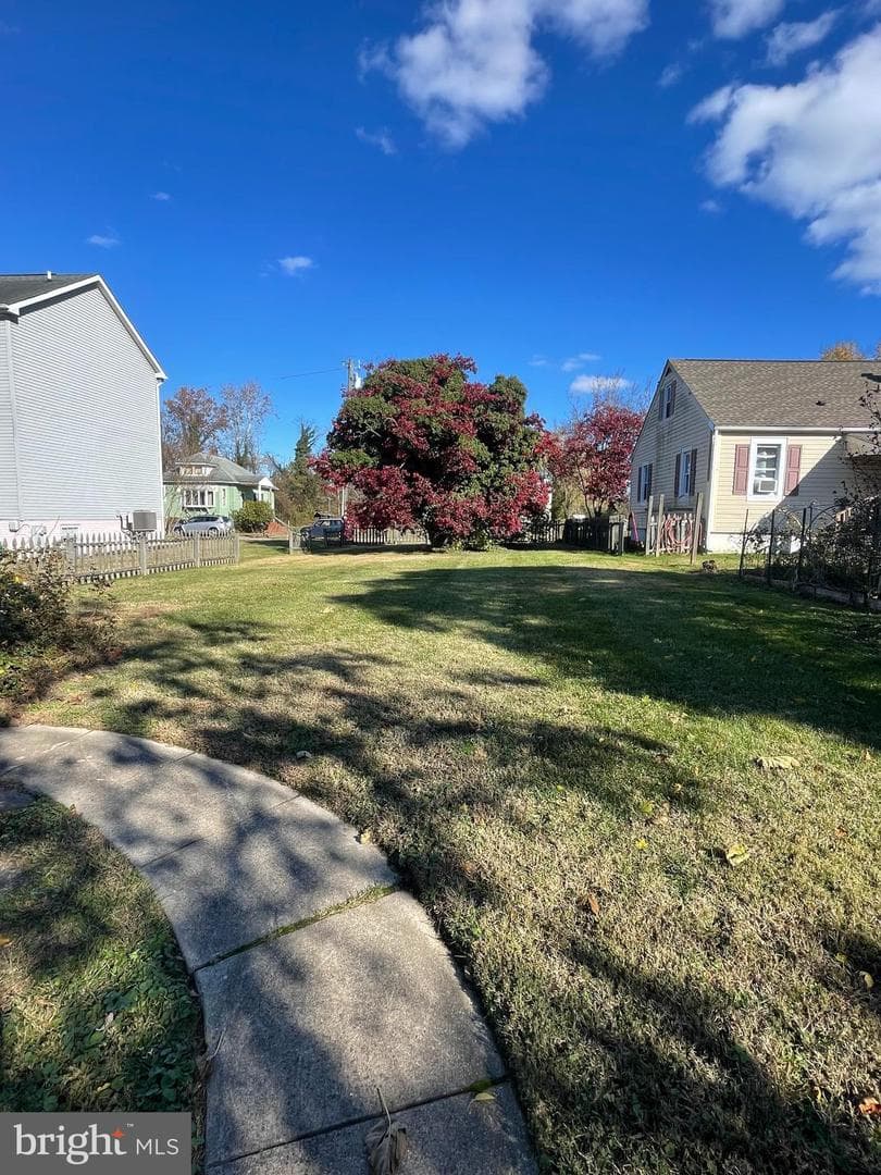 1807 Sutton Avenue photo 10