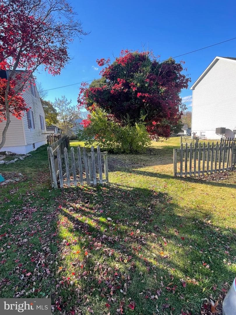 1807 Sutton Avenue photo 11