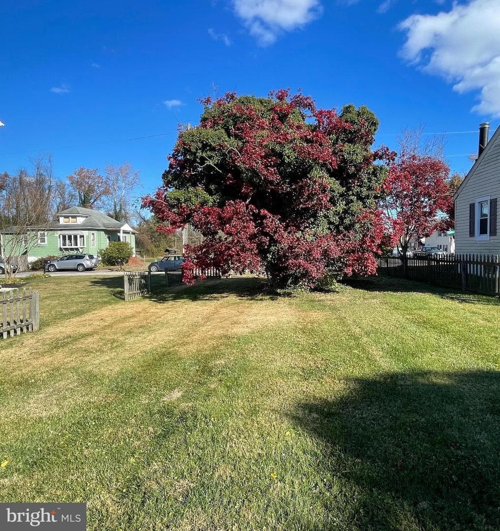 1807 Sutton Avenue photo 5