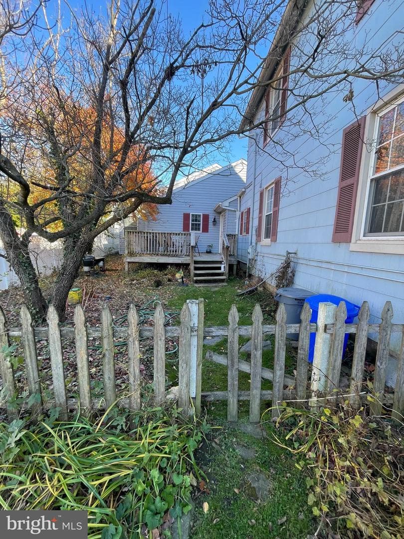 1807 Sutton Avenue photo 6