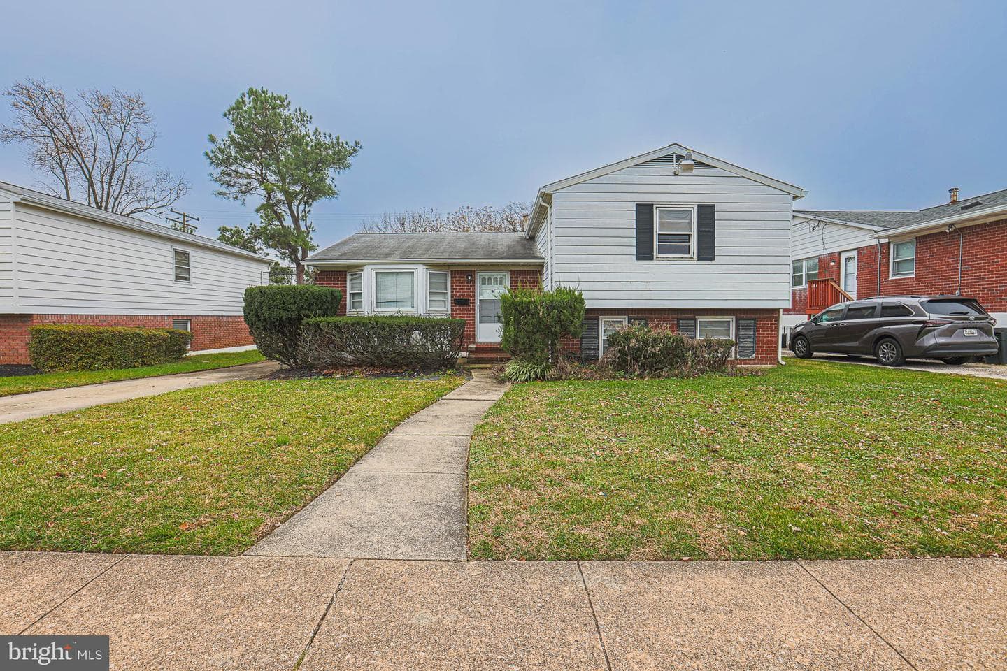 2607 Smith Ave