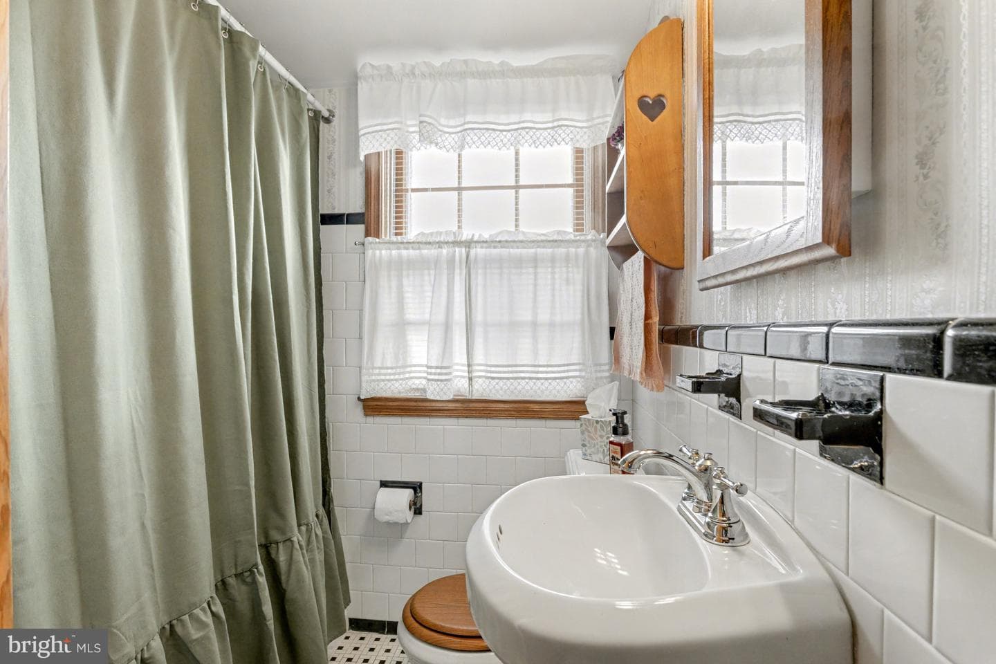 8446 Loch Raven Boulevard photo 18