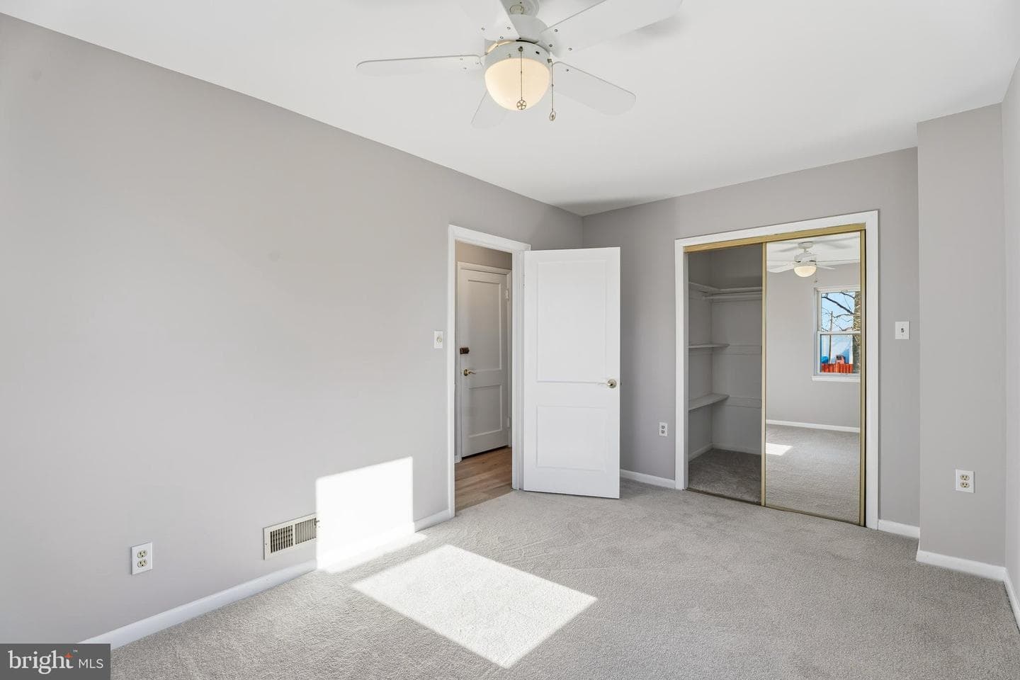 2606 Plainfield Road photo 17